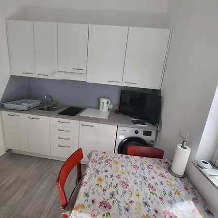 Apartma Soncnica Apartment *