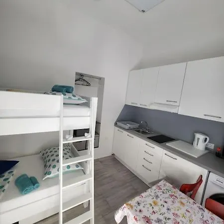 Apartma Soncnica Apartment *