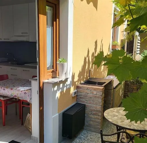 아파트 Apartma Soncnica